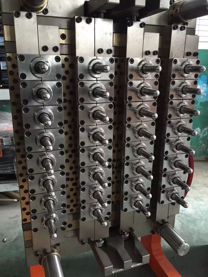 32Cavity Valve Gate Self-locking PET Preforms Mould